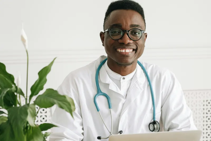 Vous êtes un professionnel de santé ?